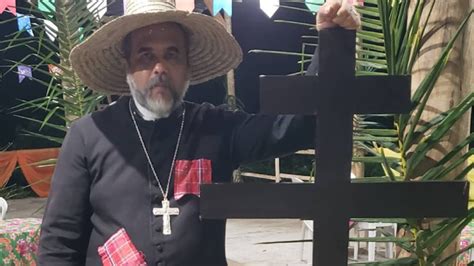 Kelmon Viraliza Nas Redes Foto Como Padre De Festa Junina