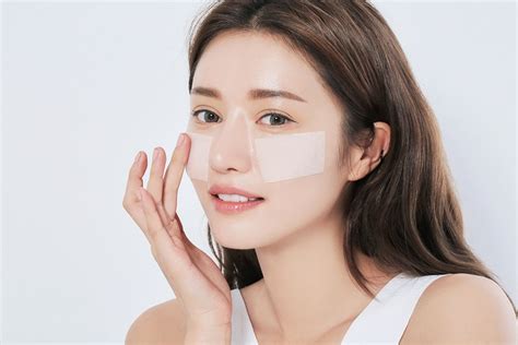Hoảng hốt vì mặt mộc của các hot girl mạng xã hội Trung Quốc