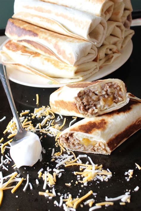 Taco Bell Grilled Stuffed Burrito Recipe - banana-breads.com