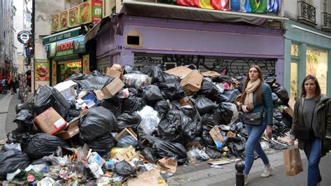 Garbage Collectors In Paris To Strike Indefinitely In Pension Protest