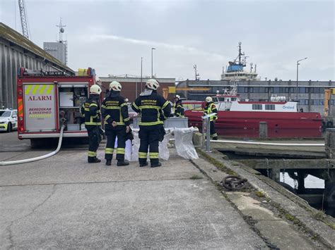 Kraftig Brand I Skib Flere Brandstationer Rykker Ud Til Havn