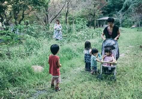 日本女子成全小三跟丈夫离婚，三个人过着一夫两妻的生活！