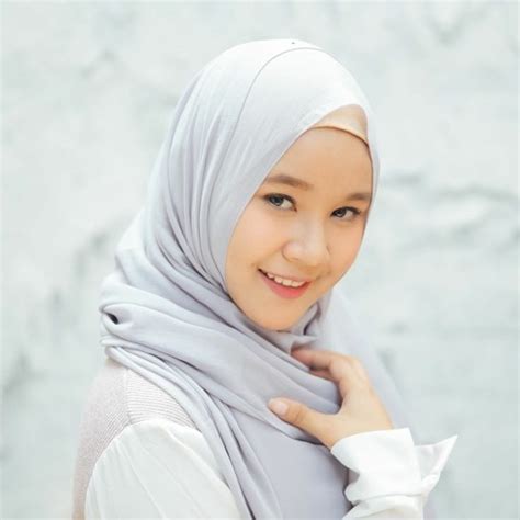 Stream Fitriana Sholawat Nariyah By Rabi Atul Al Adawiyah Nasution