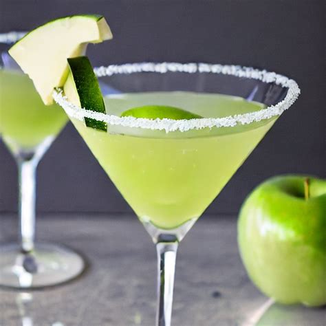 Green Apple Martini Drink Recipe – DrinkEasy