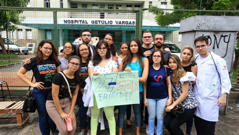 Estudantes De Medicina Da Uespi Realizam Ato Na Avenida Frei Serafim Gp