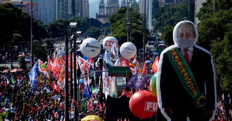 Manifestantes Voltam às Ruas Em Todo O País Contra Bolsonaro