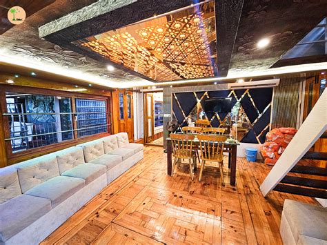 One Bedroom Premium Houseboat With Upper Deck Hbcode Kma Beautiful