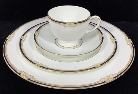 Lot Pc Wedgwood Cavendish Bone China Dinnerware