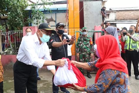 Protes Pembagian Bansos Pemerintah Pada Masa Kampanye Pilpres