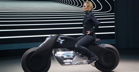 BMW presentó la moto del futuro