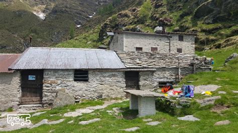 Trekking Con Bambini In Lombardia All Alpe Dove Giocare Su Una