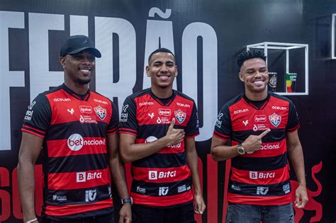 Jornal Correio De Galera Vit Ria Apresenta Matheus Trindade Z Hugo