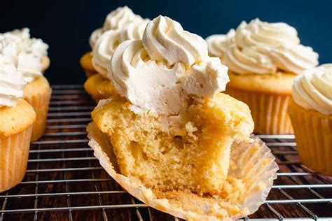 Vanilla Maple Whiskey Cupcakes Recipe Review By The Hungry Pinner