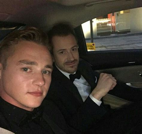 Ben Hardy A Joe Mazzello 😍😄 Ben Hardy Hardy Bohemian Rhapsody