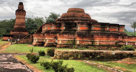 Candi Muara Takus Peninggalan Kerajaan Buddha Di Riau