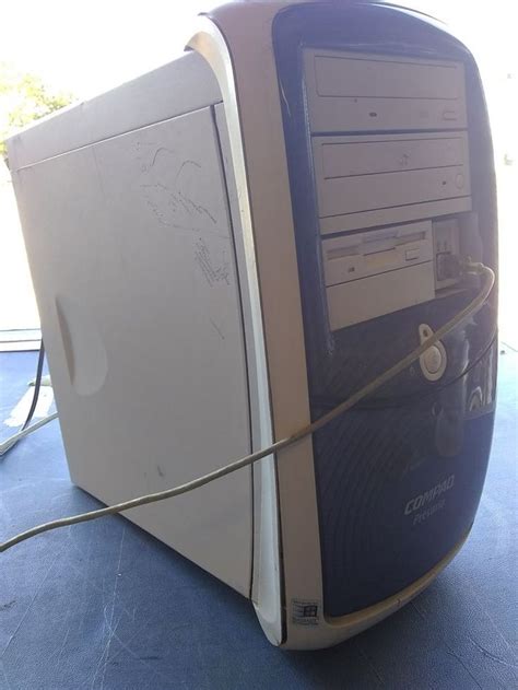 Vintage Compaq Presario 5000 Amd Duron Desktop Computer Desktop