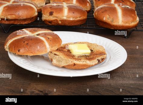Toasted Hot Cross Bun On Plate Stock Photo Alamy