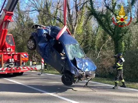 Incidente Stradale Due Feriti Basilicata24