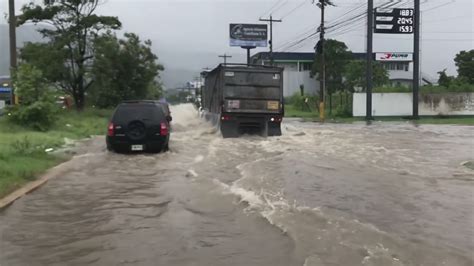 Fuertes lluvias desbordamiento de ríos e inundaciones los estragos