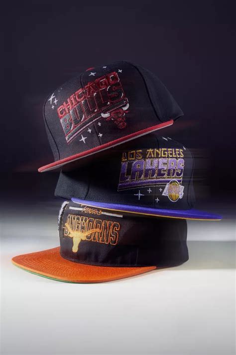 Mitchell & Ness Chicago Bulls NBA Anime Snapback Hat | Urban Outfitters