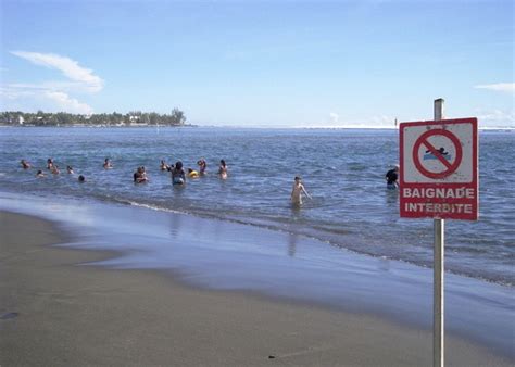 Fortes pluies L interdiction de baignade s étend à la commune de St Pierre