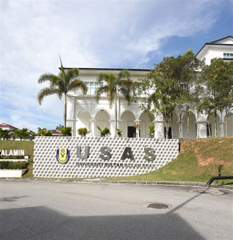 Background Usas Universiti Sultan Azlan Shah