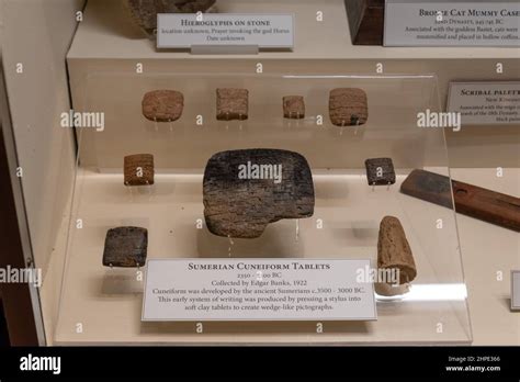 Sumerian Cuneiform Tablets Stock Photo - Alamy