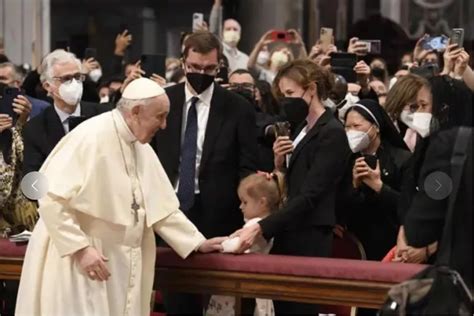 Divine Mercy Sunday Pope Francis Preaches On The Peace That Gods