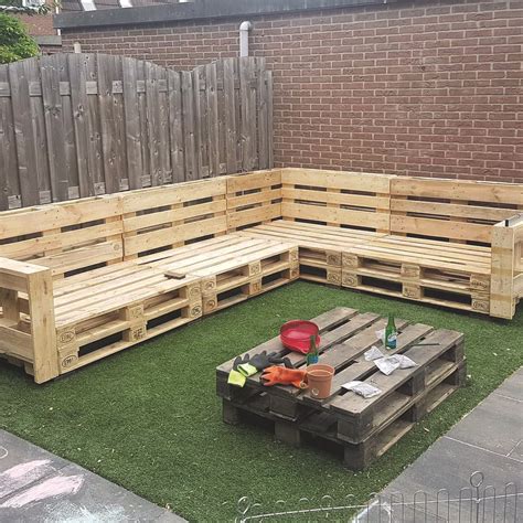 27 Gorgeous Outdoor Pallet Furniture Ideas You Will Enjoy Pallet