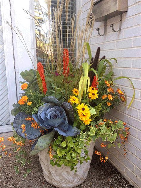 22 Beautiful Fall Planters For Easy Outdoor Decorations A Piece Of Rainbow