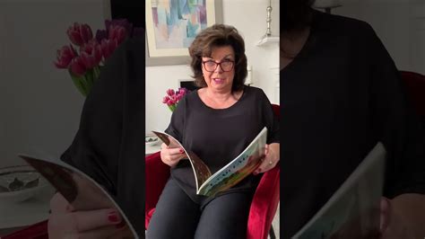 Elaine C Smith Reads The Glasgow Gruffalo Youtube