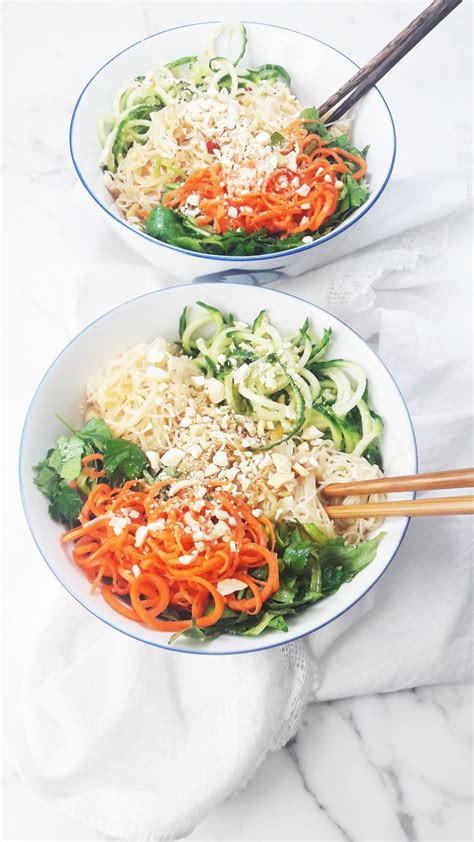 Asian spiralized vegetable noodle salad - A Hedgehog in the Kitchen