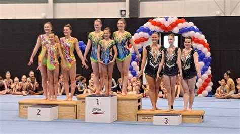 Kdo Sport Acro Behangen Met Goud Zilver En Brons Adverteren