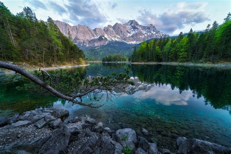 Eibsee And Zugspitze In Germany X Oc Https Ift Tt Abwvn