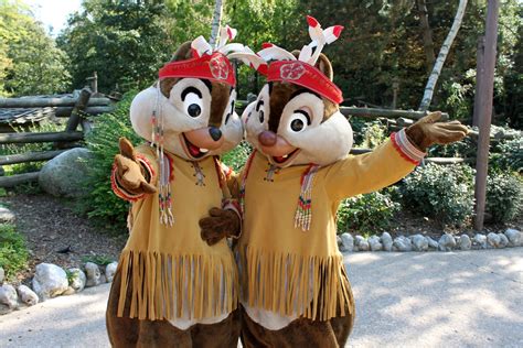 Meeting Native American Chip And Dale Disneyland Park Dis Flickr