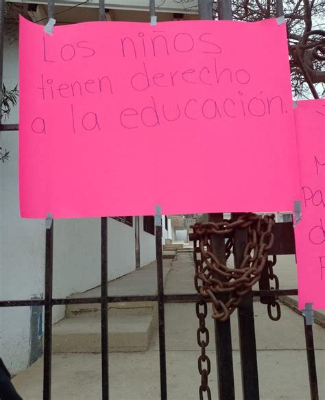 Padres De Familia Toman Escuela En Rosarito Por Falta De Maestro Noticias De Tijuana El