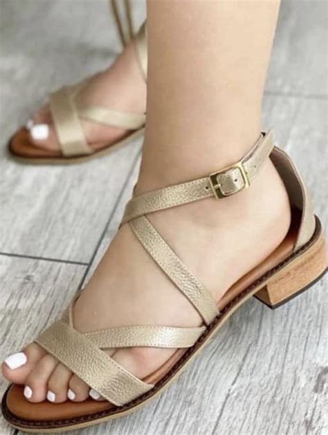 Sandalias Planas Ideas De C Mo Llevarlas Con Elegancia Lo Mejor