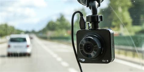 Automobile Dashcams Pourquoi Installer Une Cam Ra Dans Sa Voiture