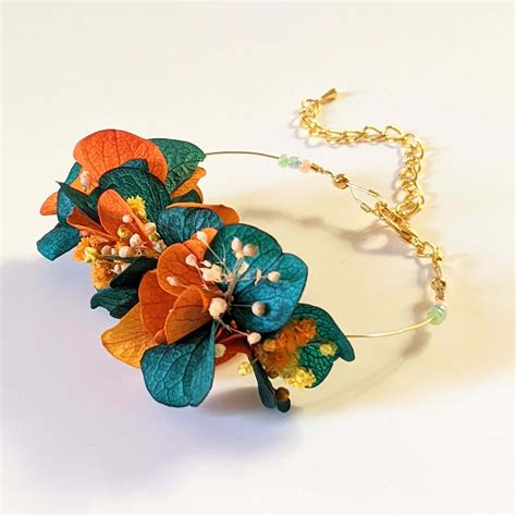 Bracelet artisanal en fleurs stabilisées Nila Flora Paris