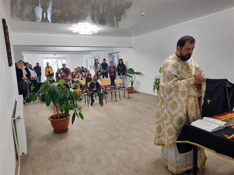 Bucuria Copiilor De A Se Mp Rt I Cu Hristos Episcopia Caransebe Ului