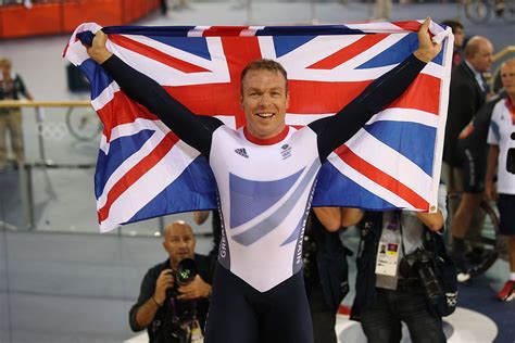 Six-time Olympic champion Chris Hoy undergoes cancer treatment