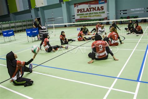 Voli Duduk Putri Asian Para Games Antara Foto