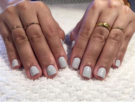 Nova tendência de unhas nude Conheça a tendência de unha nude que promete bombar CLAUDIA