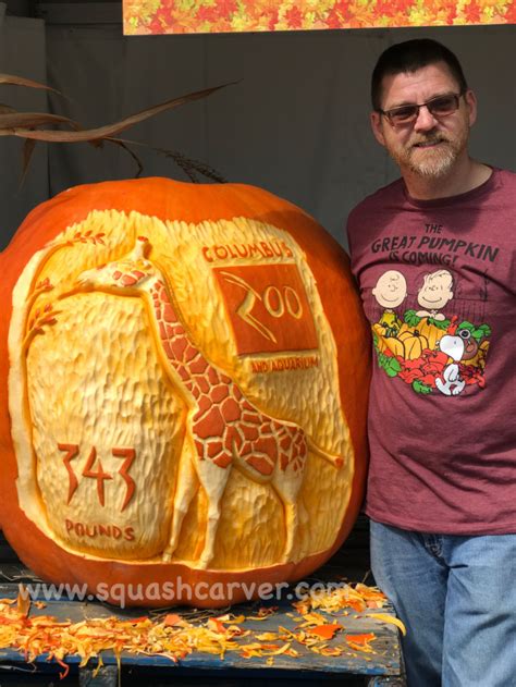 Squashcarver Giraffe Giant Pumpkin Carving Columbus Zoo And Aquarium