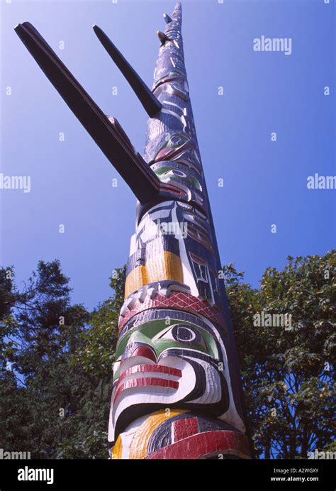 Kwakwakawakw Kwakiutl Totem Pole Beacon Hill Park Victoria Bc