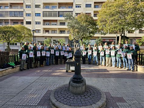 Miembros Del Sindicato De Csif Se Manifiestan Y Reclaman Revisar El