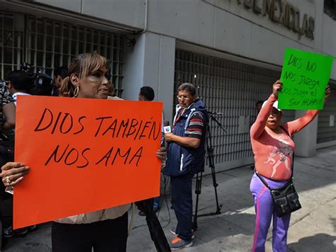 Critica Arquidiócesis a ministros por aval a adopción gay José Cárdenas