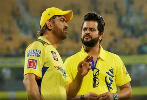 Watch Suresh Raina Extends Supporting Hand To Limping Ms Dhoni