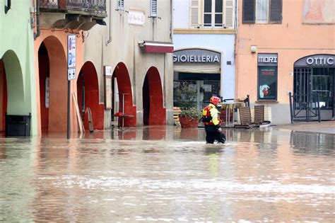 Le Foto Delle Esondazioni In Emilia Romagna Il Post