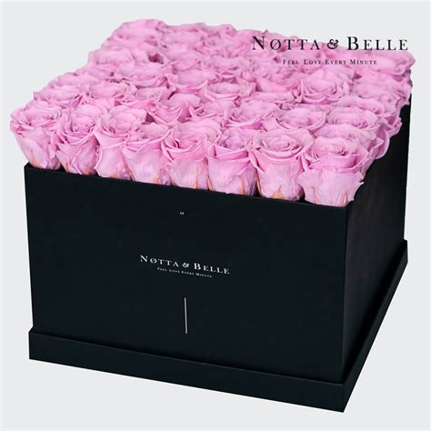 Roses In A Box More Than 150 Everlasting Bouquets Notta And Belle